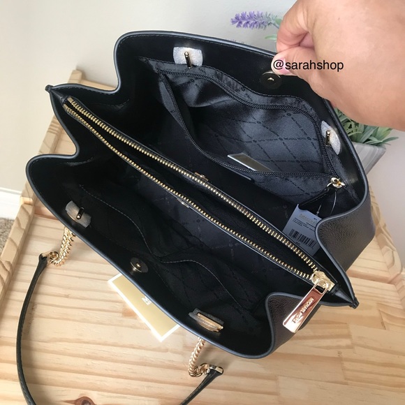 🌼Michael Kors Purse - Picture 9 of 14